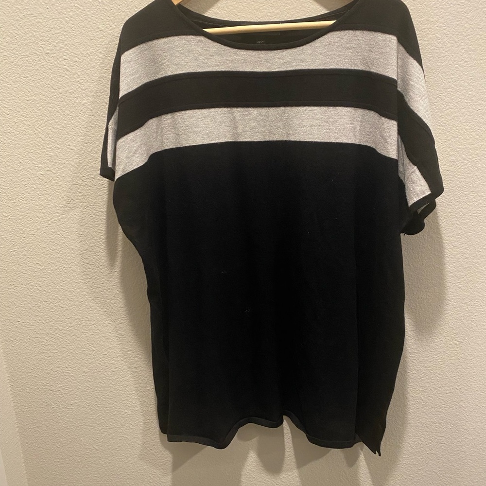 Lane Bryant Black and White Knit Top
